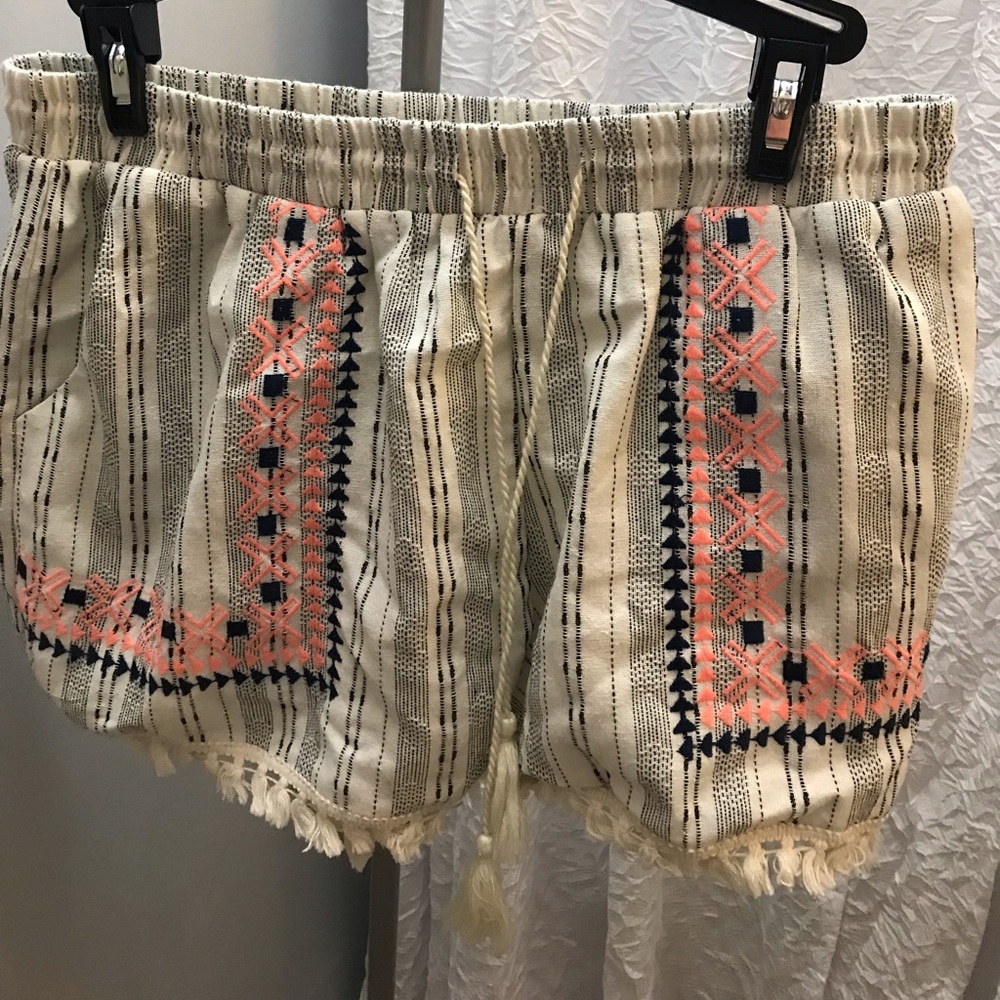 Francesca’s Shorts - Picture 3 of 3